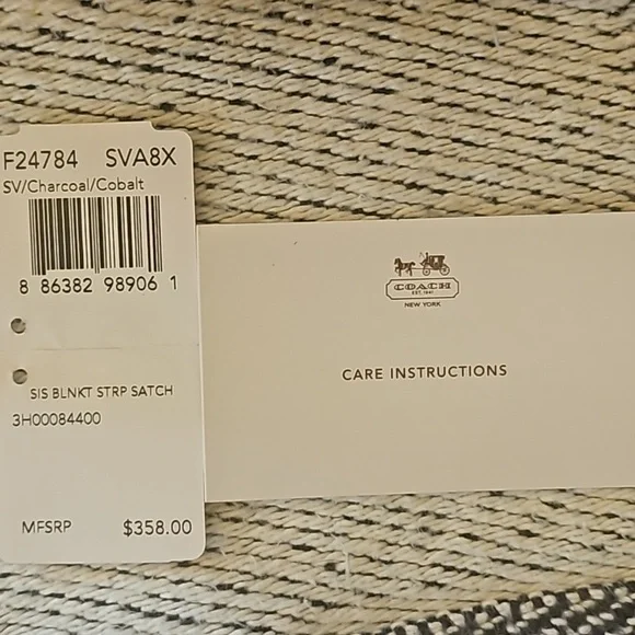 AUTHENTIC VINTAGE COACH WOOL HANDBAG WITH PATENT LEATHER HANDLE AND BOW - Picture 5 of 9